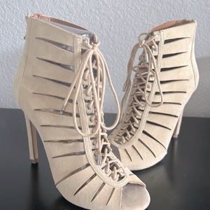 Nude Steve Madden Heels Size 6